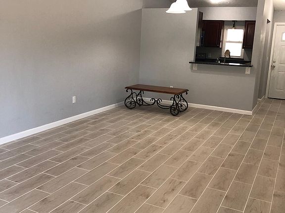 2nd image of 3331 Netherwood Dr