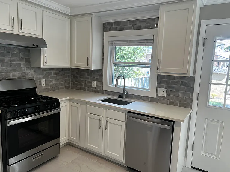 992 Northwest Blvd — Photo 7