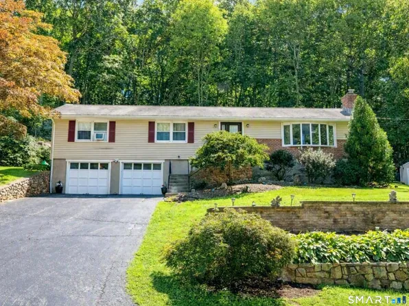 79 Cold Spring Circle, Shelton, CT 06484