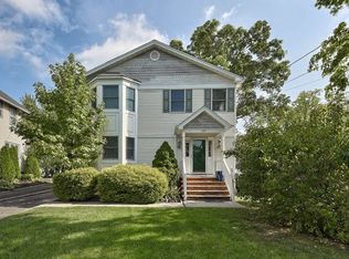 139 Lamberts Mill Rd, Westfield, NJ 07090