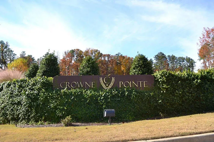 3 bed, $3,300 — Photo 4