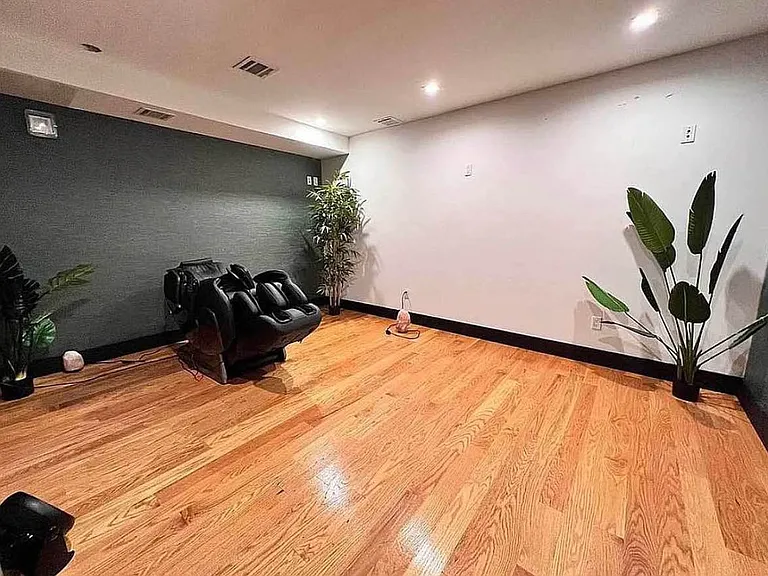 374 Kosciuszko St #4B — Photo 20
