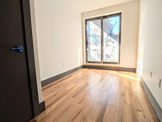 Rented by EXR | media 40