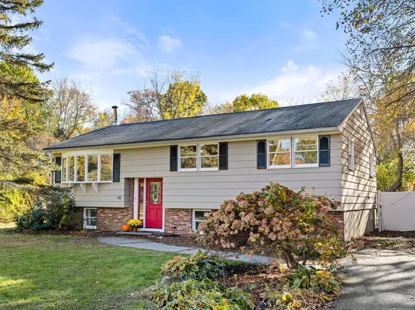 10 Garden Brook Rd, Billerica, MA 01821