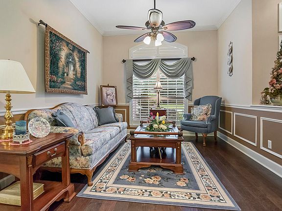 4th image of 12769 Edenbridge Ct