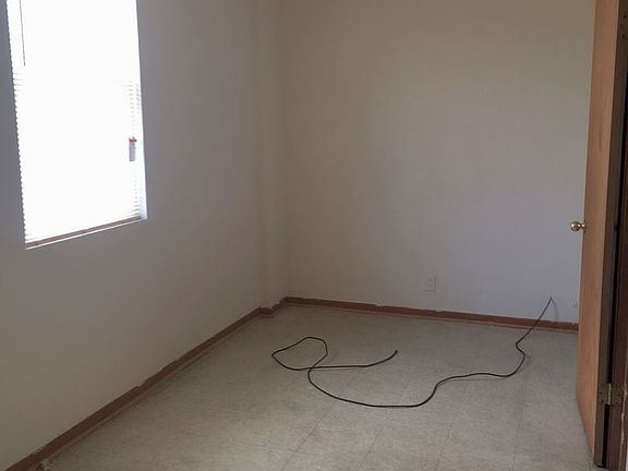 5th image of 4830 Magoun Ave Single Family Home