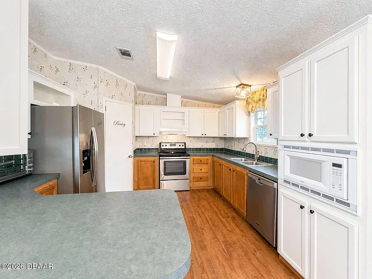 33 Cherrywood Ct — Photo 4