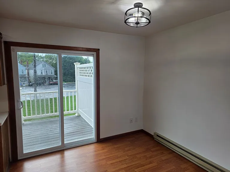 1118 Bernice Dr — Photo 6