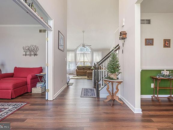 5th image of 7 Shinnecock Rd