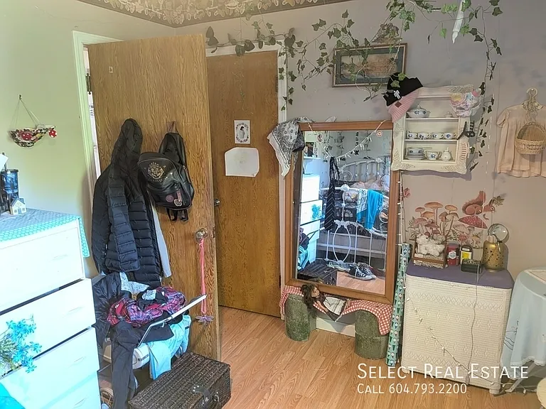 9425 Stanley St — Photo 10