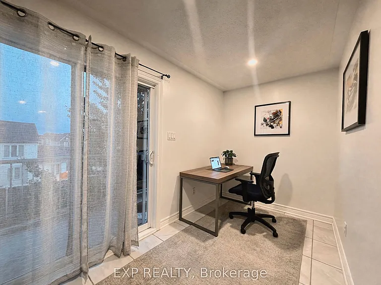 564 Chapman Mills Dr #B — Photo 5
