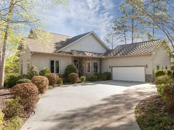34 Calm Sea Dr, Salem, SC 29676
