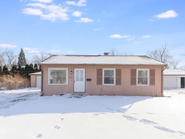 1917 Linden Ave, Hanover Park, IL 60133