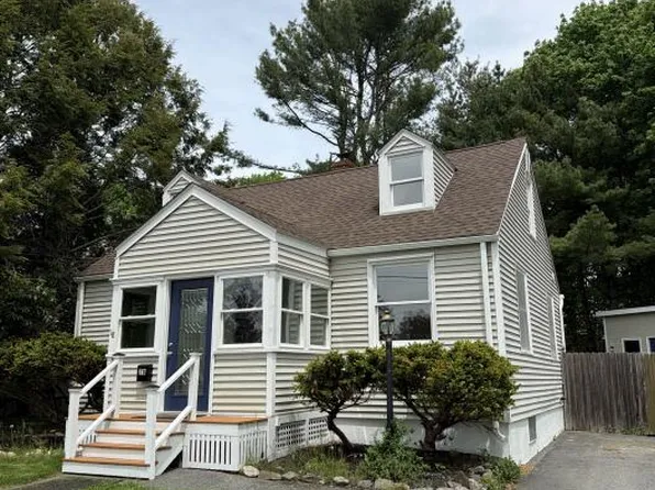 18 Farm Hill Road, Cape Elizabeth, ME 04107