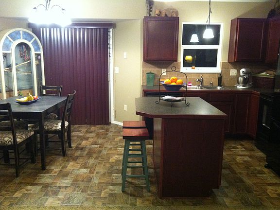 Kitchen/Dining