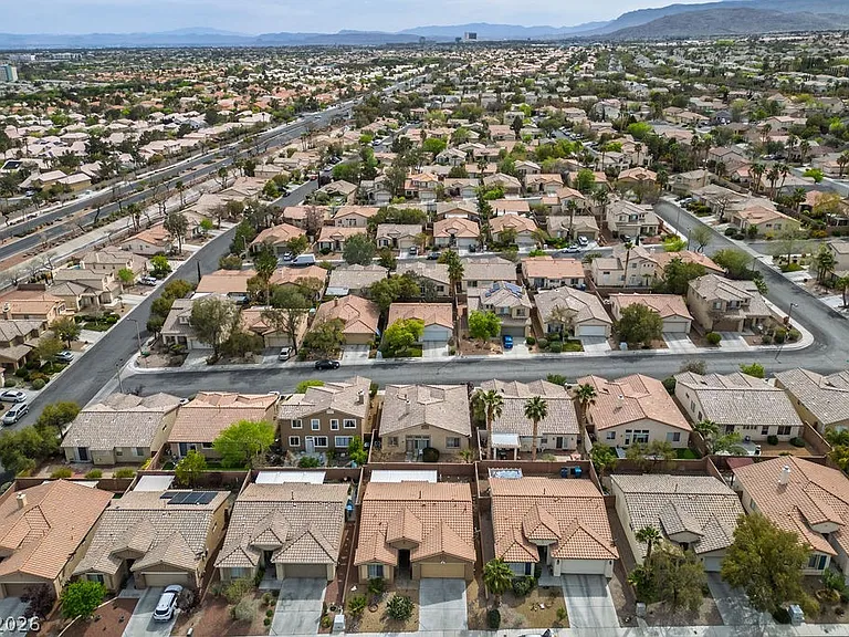 10513 Shanna Trellis Ave — Photo 46