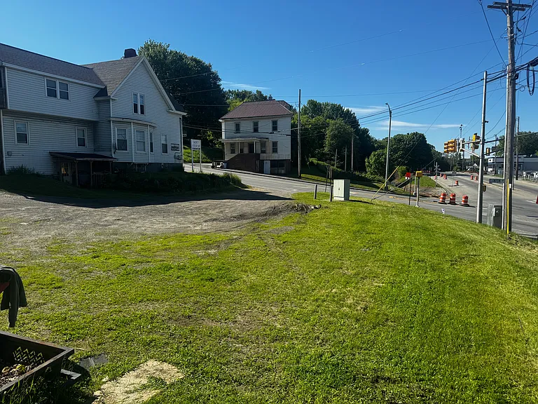 85 Benton Ave #2 — Photo 2