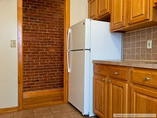 Rented by Sovereign Associates | media 19