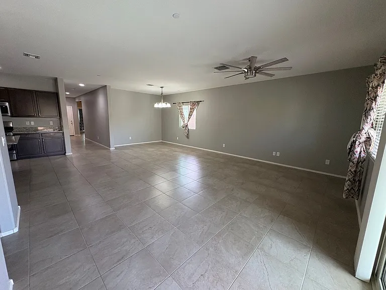 21248 W Palm Ln — Photo 6