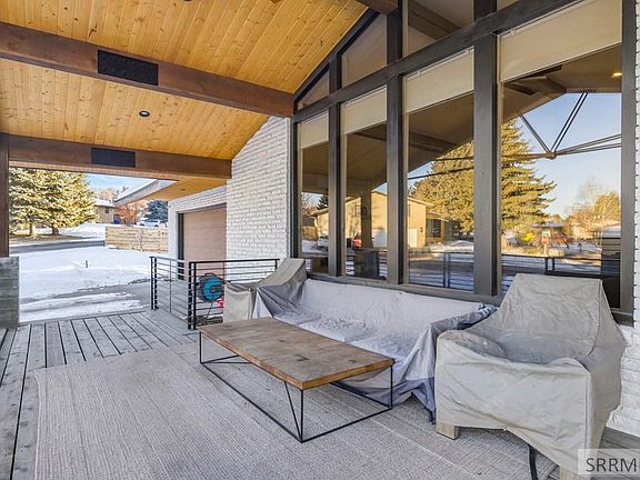 5th image of 460 Rolling Hills Dr