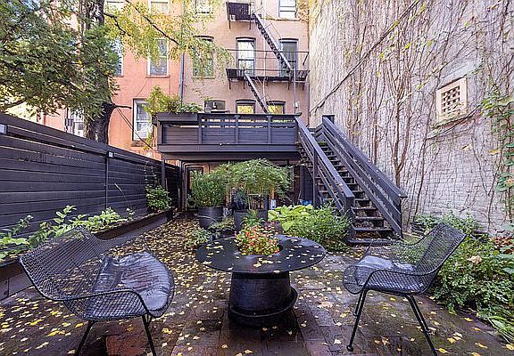 5th image of 810 Marcy Ave #1