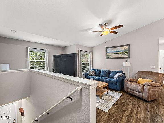 2nd image of 512 Lighthouse Rd