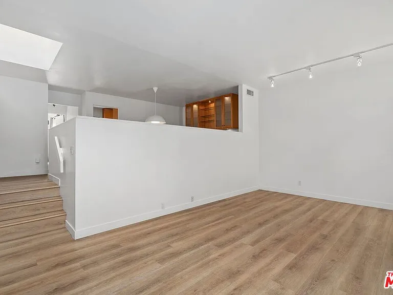 3023 Berkeley Ave #8 — Photo 10