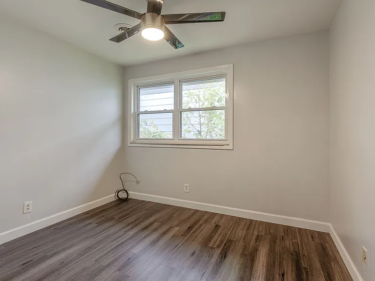 104 Marshall Ct — Photo 7