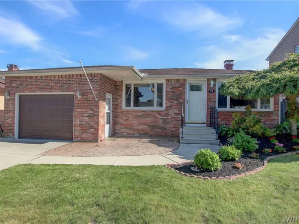 79 Davidson Dr, Depew, NY 14043