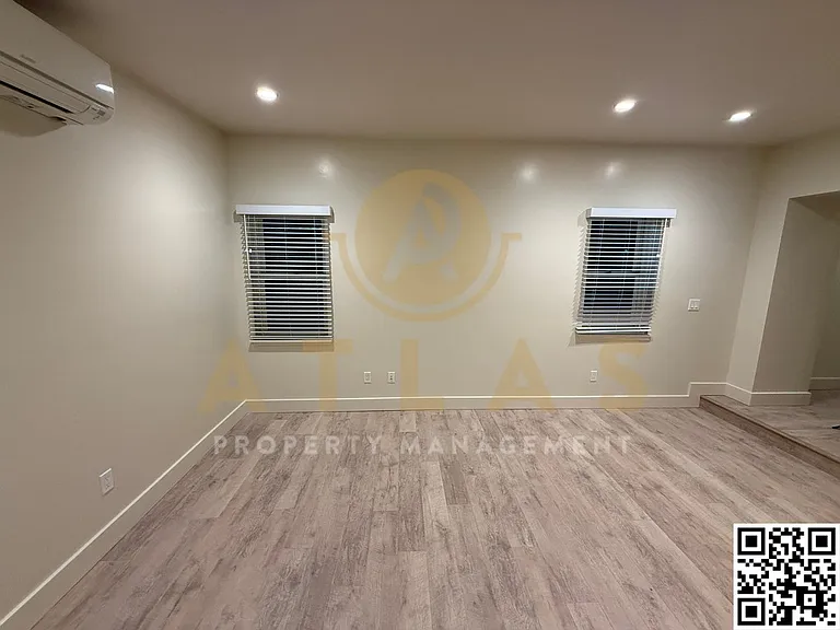 1241 Laurel St — Photo 8
