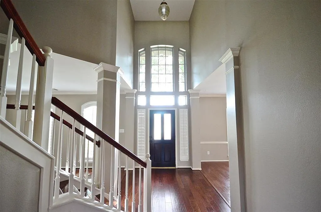 4 bed, 3.5 bath, 3794 sqft, $3,750 — Photo 3