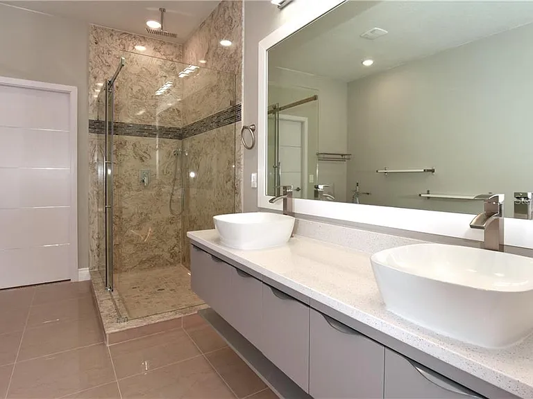 1927 Greenbriar Ter — Photo 11