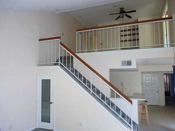 3rd image of 203 Northshore Cir