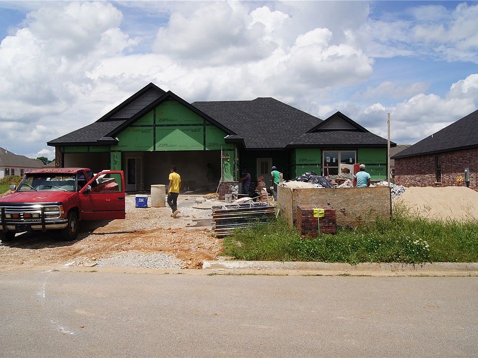 1st image of 2304 SW Tupelo Ave