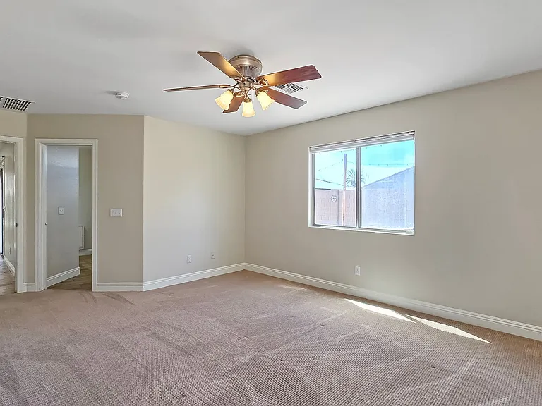 25673 W Northern Lights Way — Photo 18