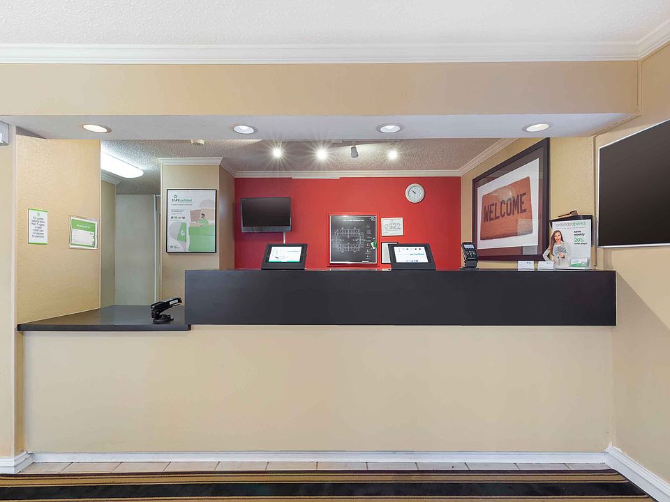 Lobby and Guest Check-in
