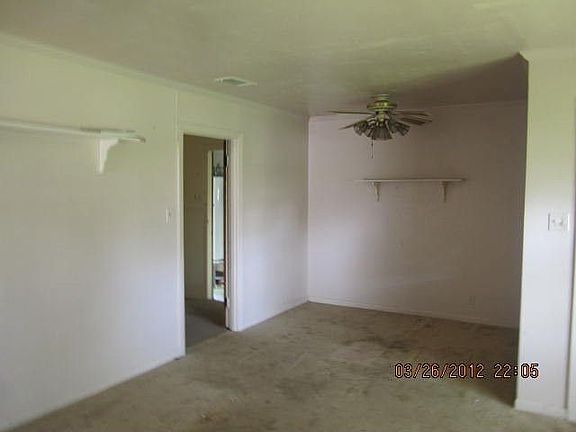 3rd image of 3921 Avalon Ave