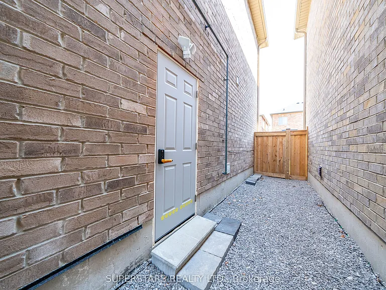 49 Birkett Way #BASEMENT — Photo 4
