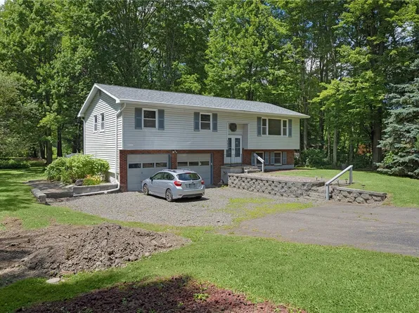7 Kimberly Dr, Dryden, NY 13053