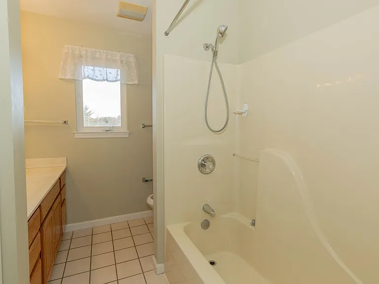 180 Muirfield Ct — Photo 32