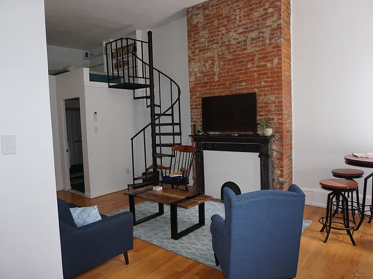 1521 Spruce St #204 — Photo 6