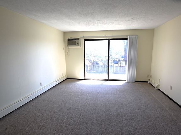 4th image of 4000 Parklawn Ave APT 333