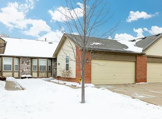 1877 N Kenwyck Dr, Ypsilanti, MI