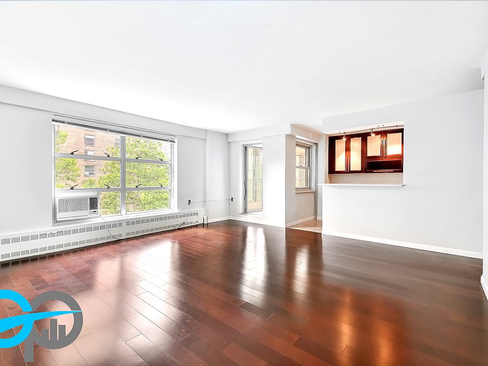 1st image of 70 La Salle St APT 7A