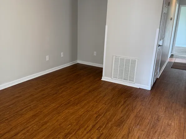 63 Myers Ave, Buckeye Lake, OH 43008