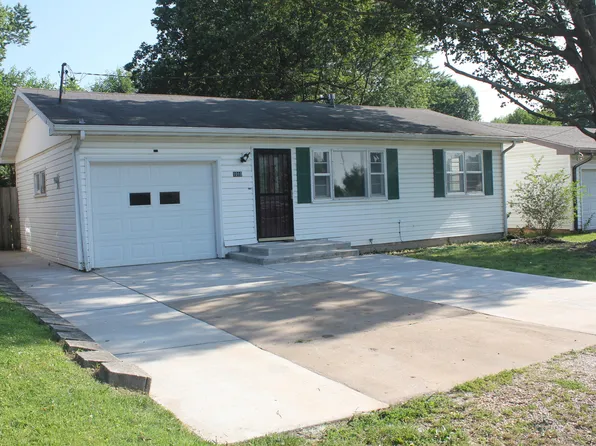 1010 E Evergreen Street, Springfield, MO 65803