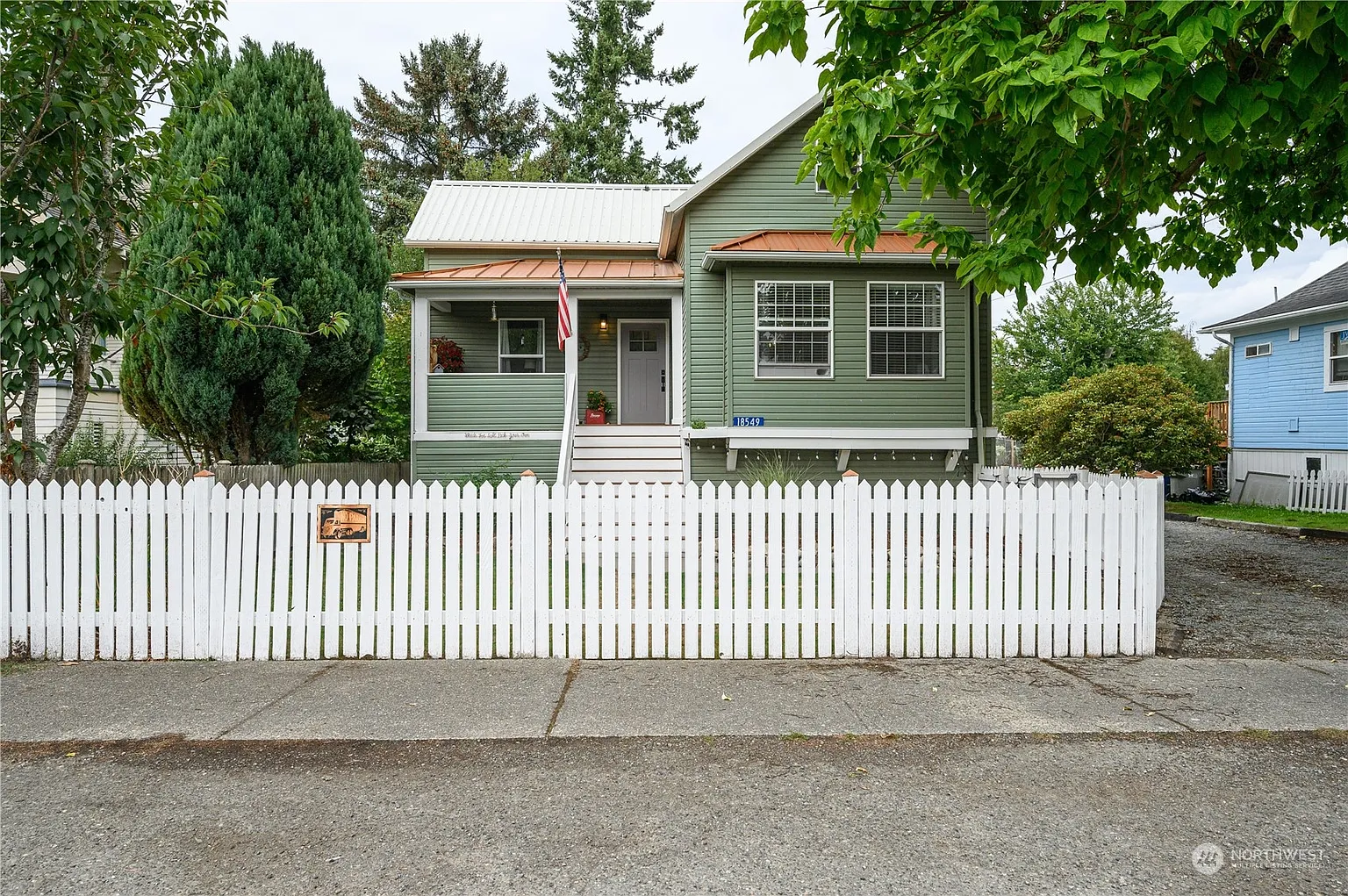 18549 Main Street photo 1