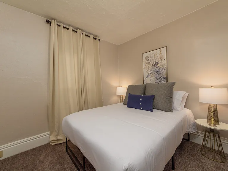 2219 W Broadway Ave #4 — Photo 10