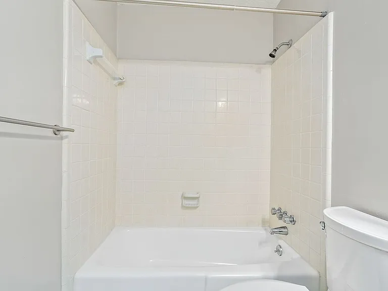 307 Lancaster Ave — Photo 13