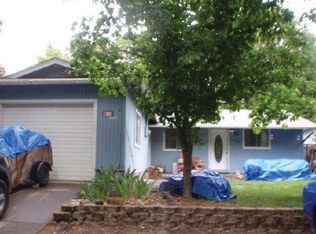 1045 4th Ave, Gold Hill, OR 97525